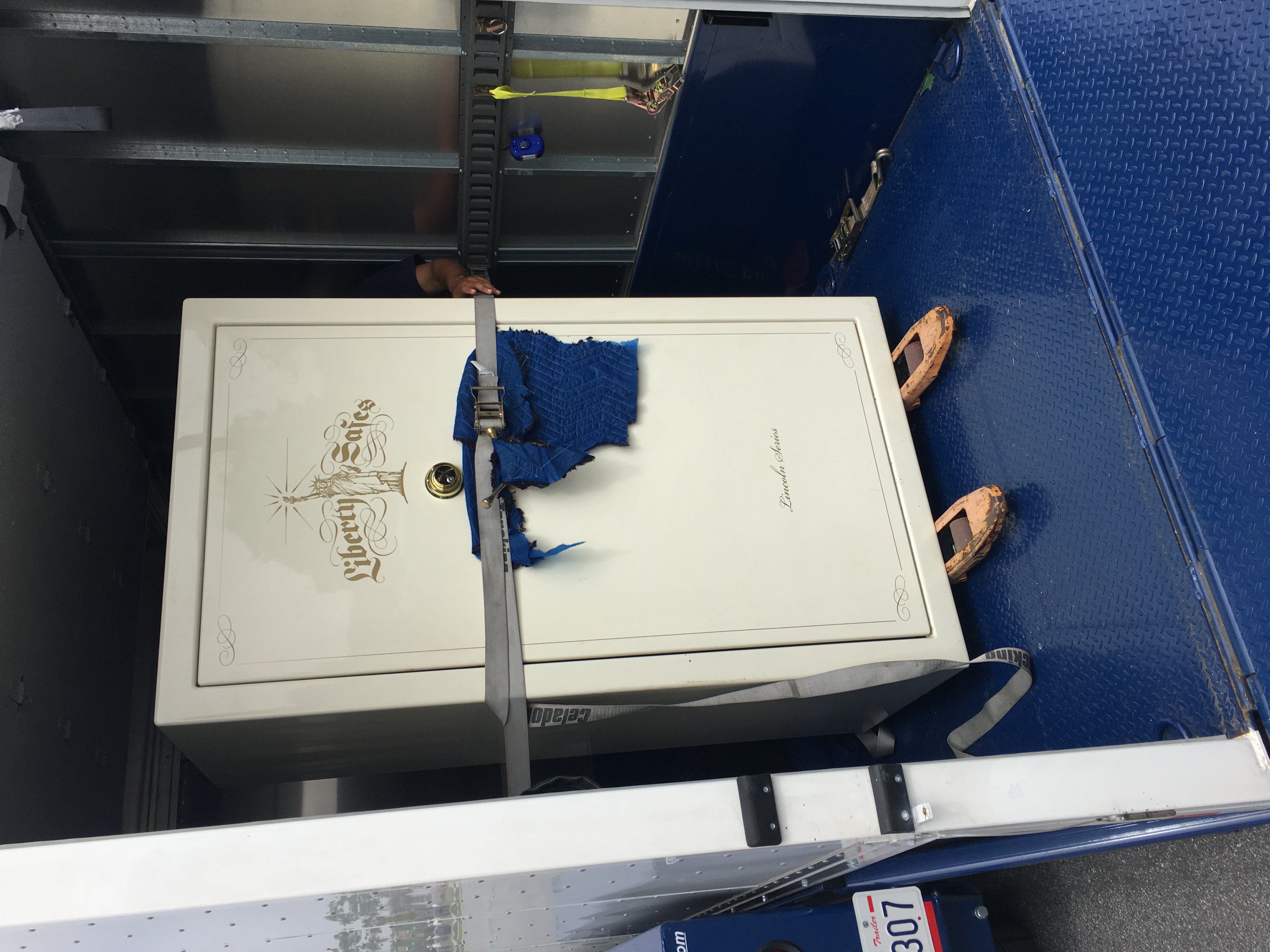 Professional furniture movers in Temecula, CA Safe and secure furniture movers in Temecula, CA