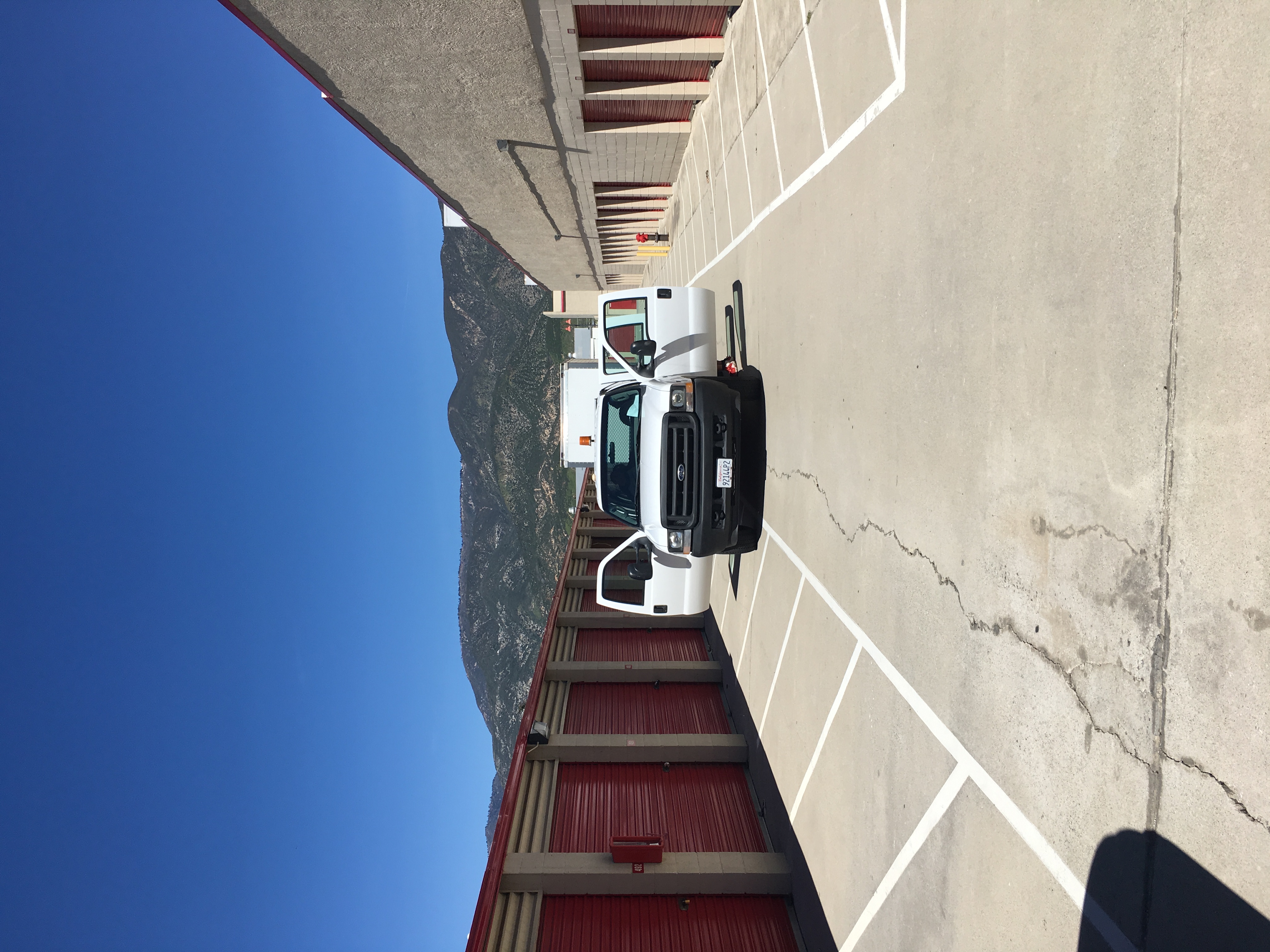 Expert movers for single piece of furniture in Etiwanda, CA Professional one piece moving services in Etiwanda, CA